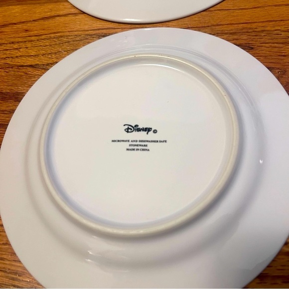 Disney Winnie the Pooh Set of 8inch Plates Pooh Tigger Eyore Piglet Excellent - Picture 9 of 10